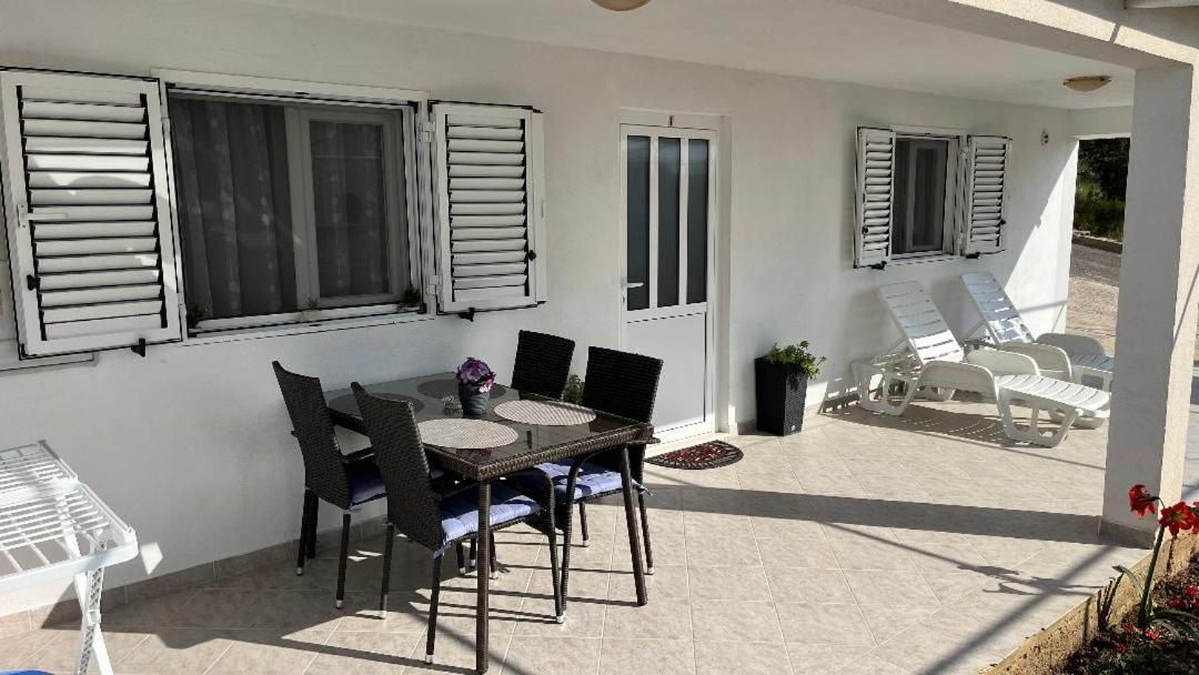 Apartment Ante Ražanj 외부 사진
