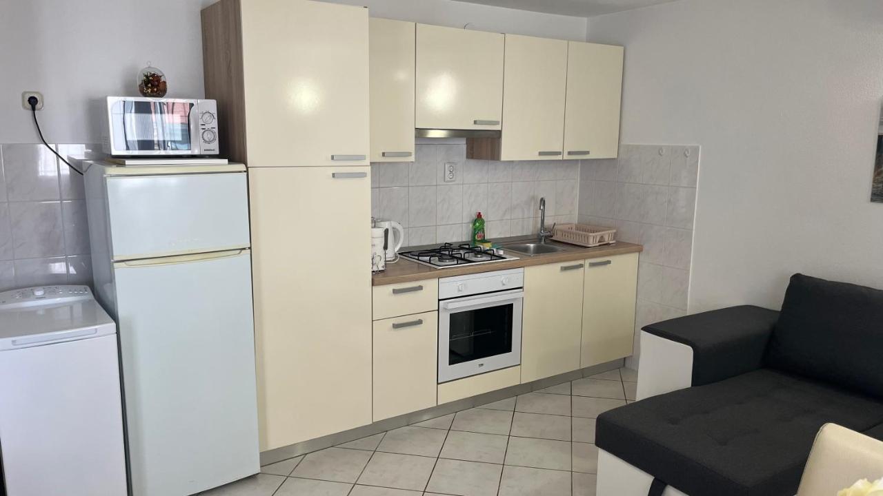 Apartment Ante Ražanj 외부 사진