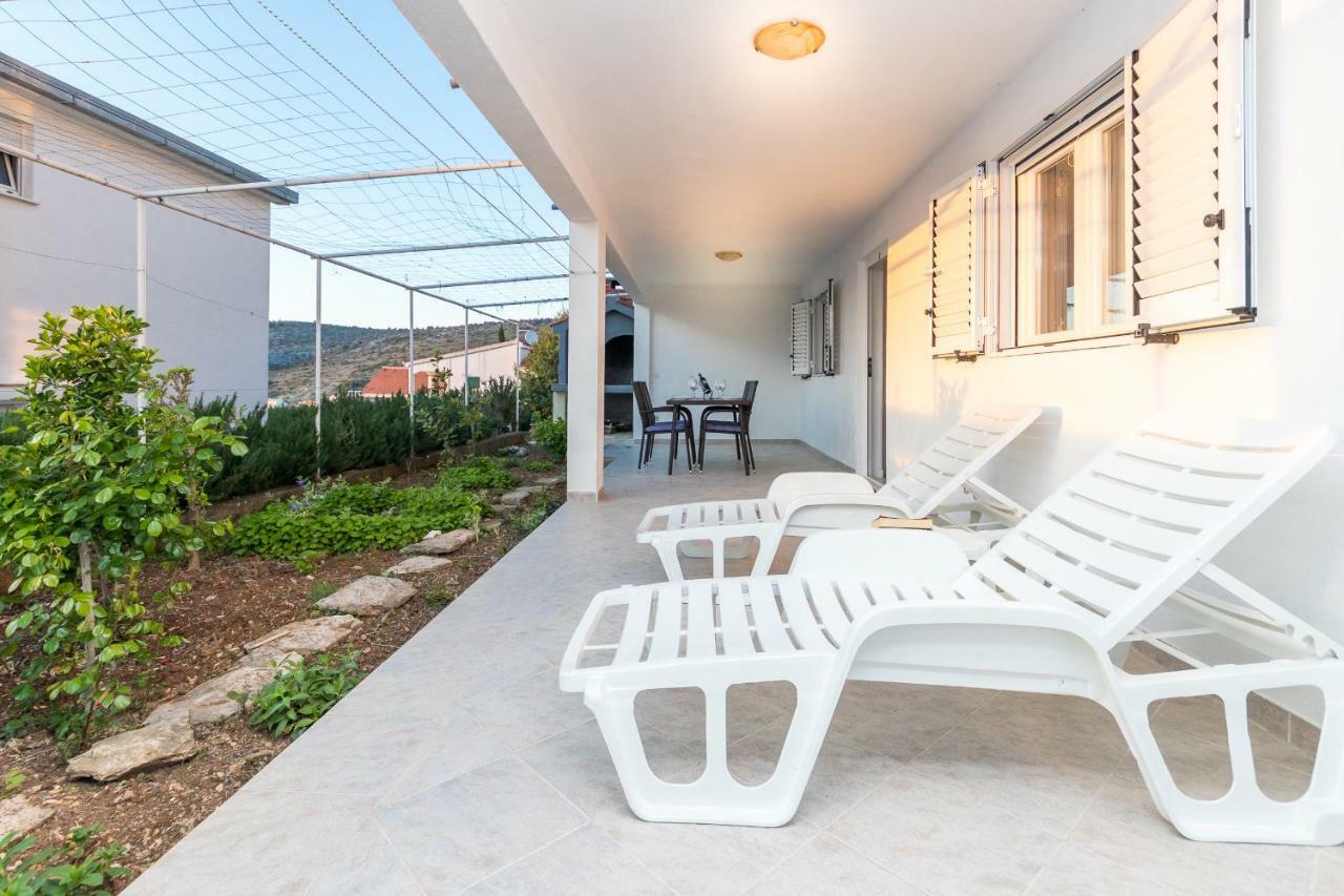 Apartment Ante Ražanj 외부 사진